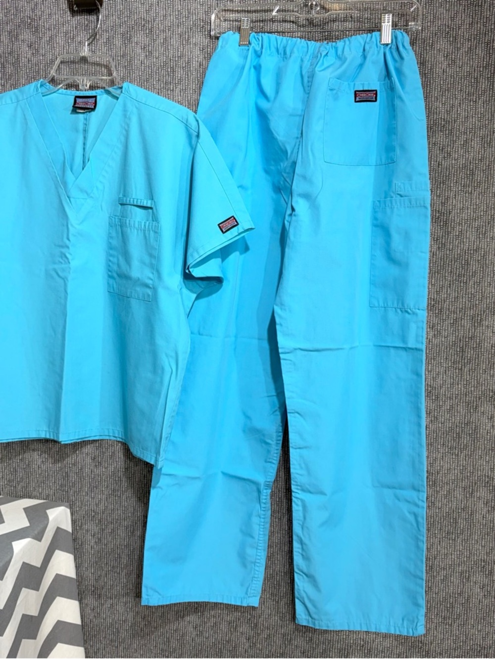 Cherokee Scrub Set